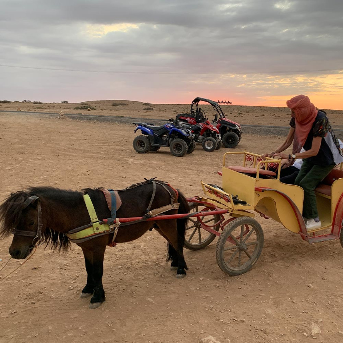 Quad rijden in Marrakech? Ga naar de Agafay-woestijn!